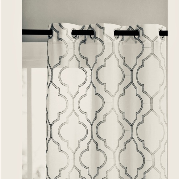 VCNY HOME Charlotte Embroidered Sheer Panels 38”X95”- Set of 2 VCNY HOME NWOT - Picture 1 of 5